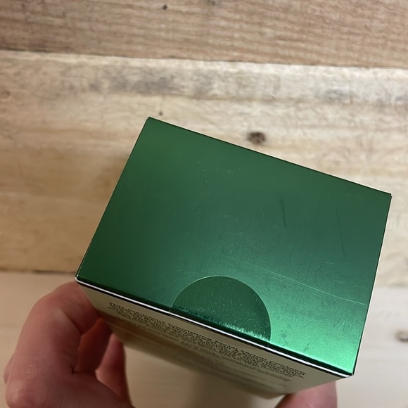 Hemp & Aloe Nourishing Facial Serum - Picture 7 of 7